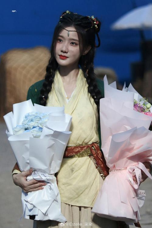 新澳今天晚上9点30分358期-百度和陈意涵医美后脸歪了与陈意涵的脸